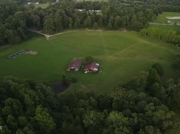 2122 Pigeon Ridge Rd, Crossville, TN 38555