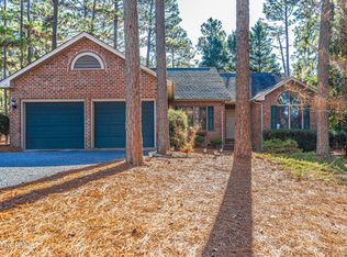 4 Pin Oak Ct, Pinehurst, NC 28374