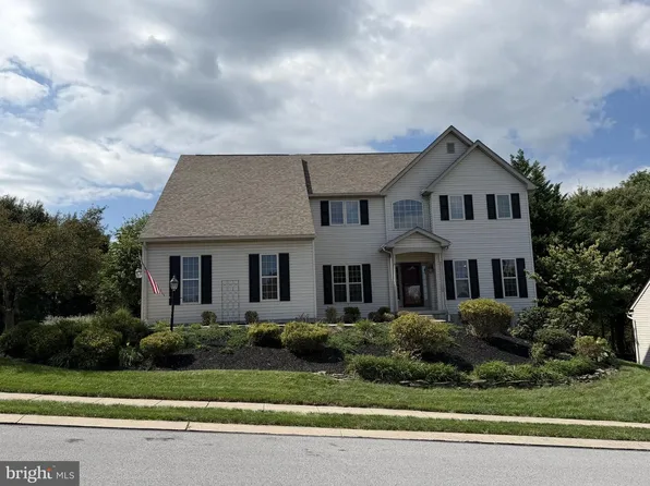 109 E Greenbriar Dr, York, PA 17407