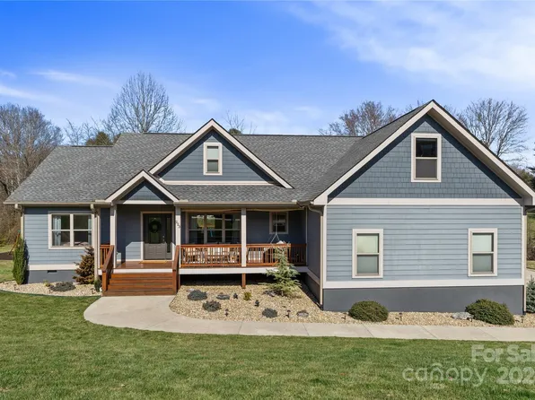 223 Reilly Dr, Leicester, NC 28748