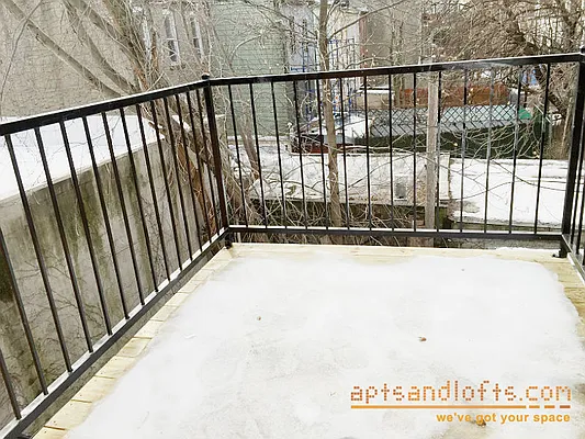 Rented by aptsandlofts.com | media 33