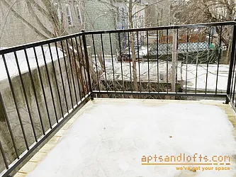 Rented by aptsandlofts.com