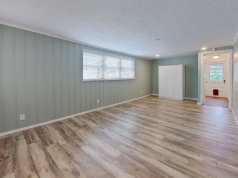 6413 Colgate Rd — Photo 20