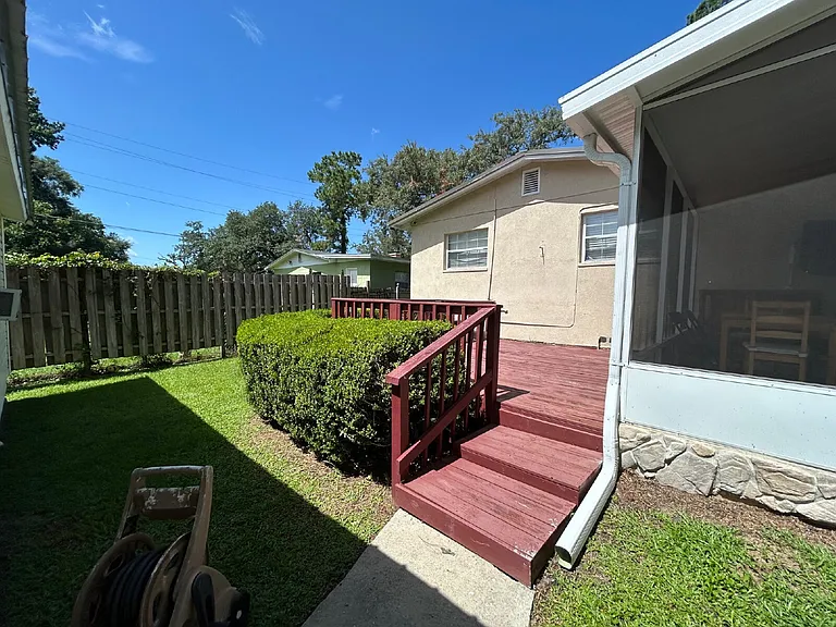 1103 Calloway St — Photo 10