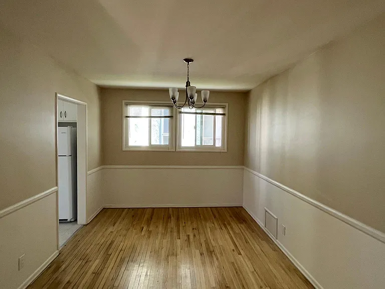 446 1/2 Landfair Ave #446-1/2 — Photo 6
