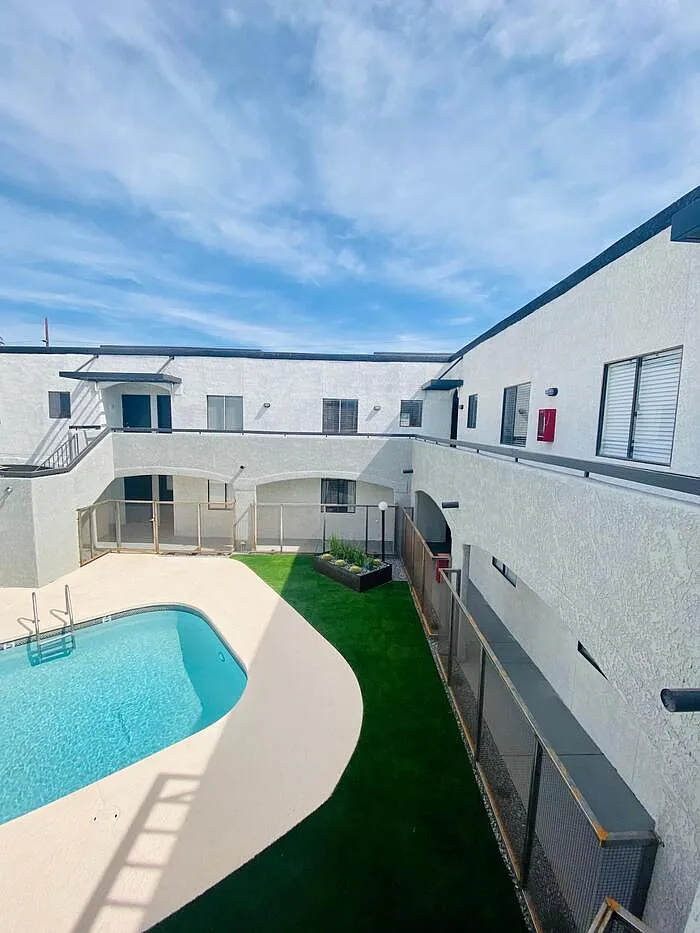 2 bed, 1.0 bath, 775 sqft, $1,250 — Photo 1