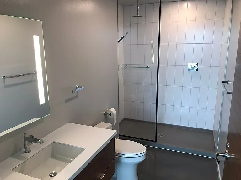 404 E College St #1406 — Photo 12