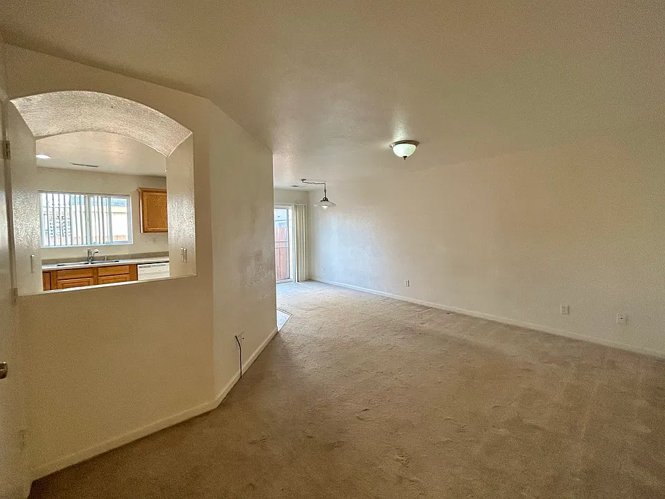 401 Valley Cir #A