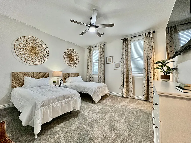 4817 Granada Ct — Photo 31