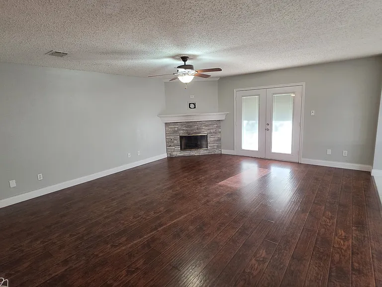 6511 White Oaks Ln — Photo 11