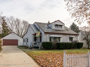 3303 S Deerfield Ave, Lansing, MI