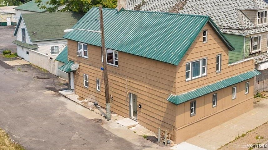 1st image of 1286 Broadway St