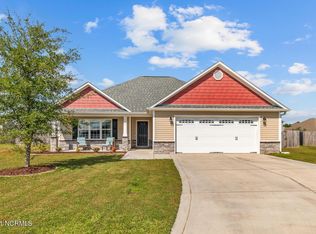 951 Dynamo Ln, Jacksonville, NC 28546