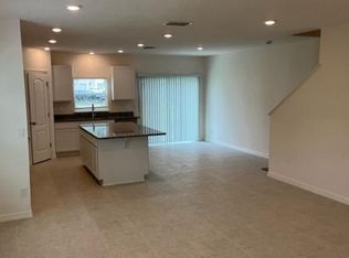 10489 Keegan Ct, Jacksonville, FL 32218