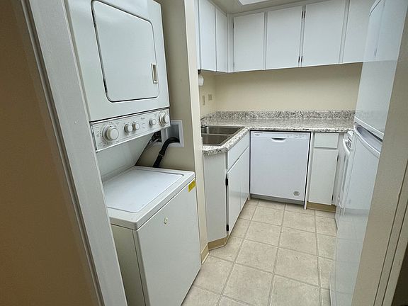 3rd image of 2499 Kapiolani Blvd APT 1100