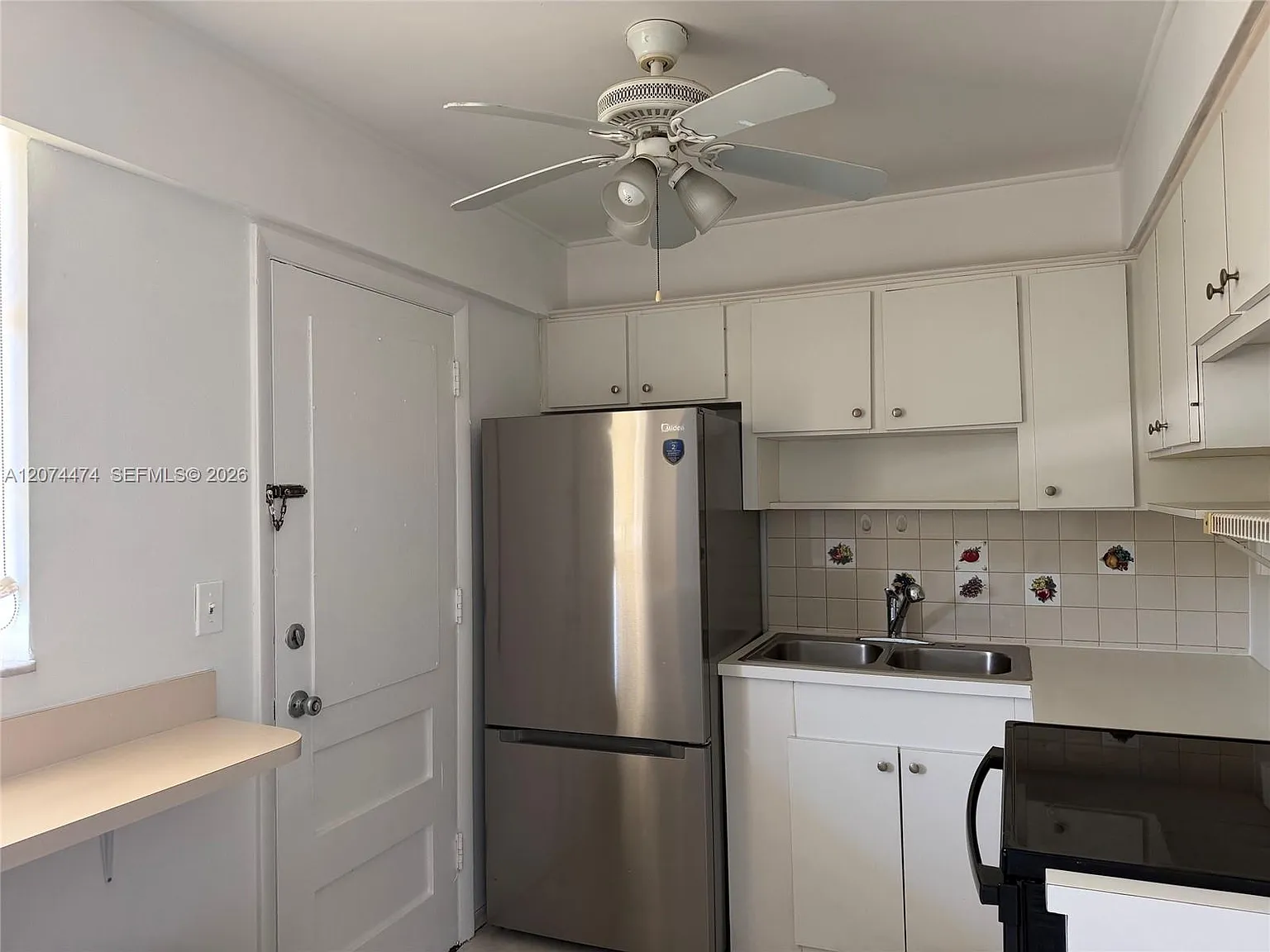 2 bed, 2.0 bath, 1083 sqft, $2,300 — Photo 4