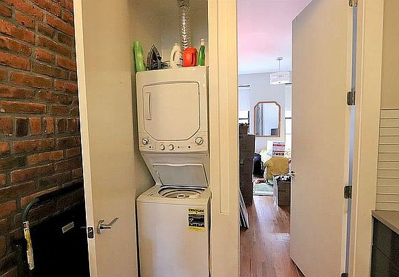4th image of 32 Belvedere St #2B