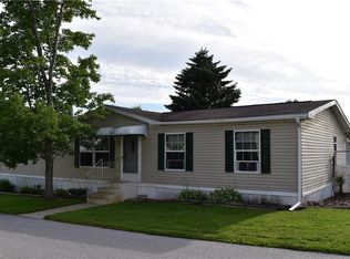 12006 Nicki Ln, Chardon, OH 44024