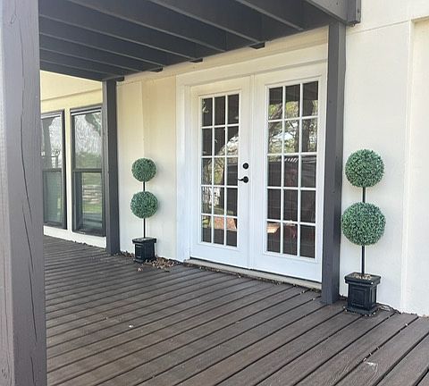 2nd image of 2117 Greta Ln #1