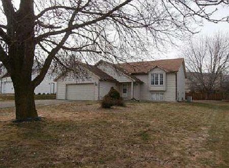 1st image of 2944 Wimbledon Dr