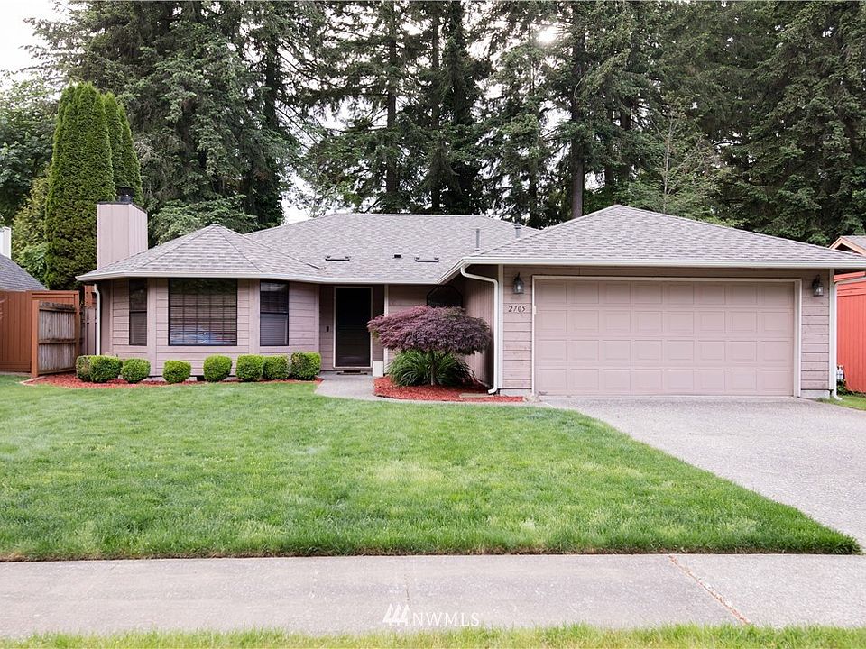 1st image of 2705 Cedar Hills Court SE