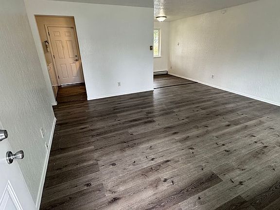 3rd image of 9221-9223 Northlake Dr SW