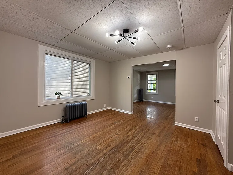 339-341 Allen St #1R — Photo 5