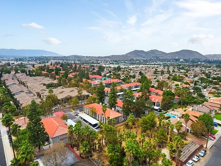 Corona Pointe Resort — Photo 83
