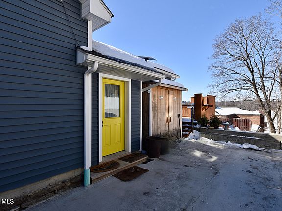 3rd image of 28-30 1st Street