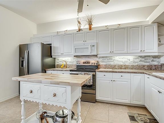 4th image of 1669 Monarch Dr Unit 102