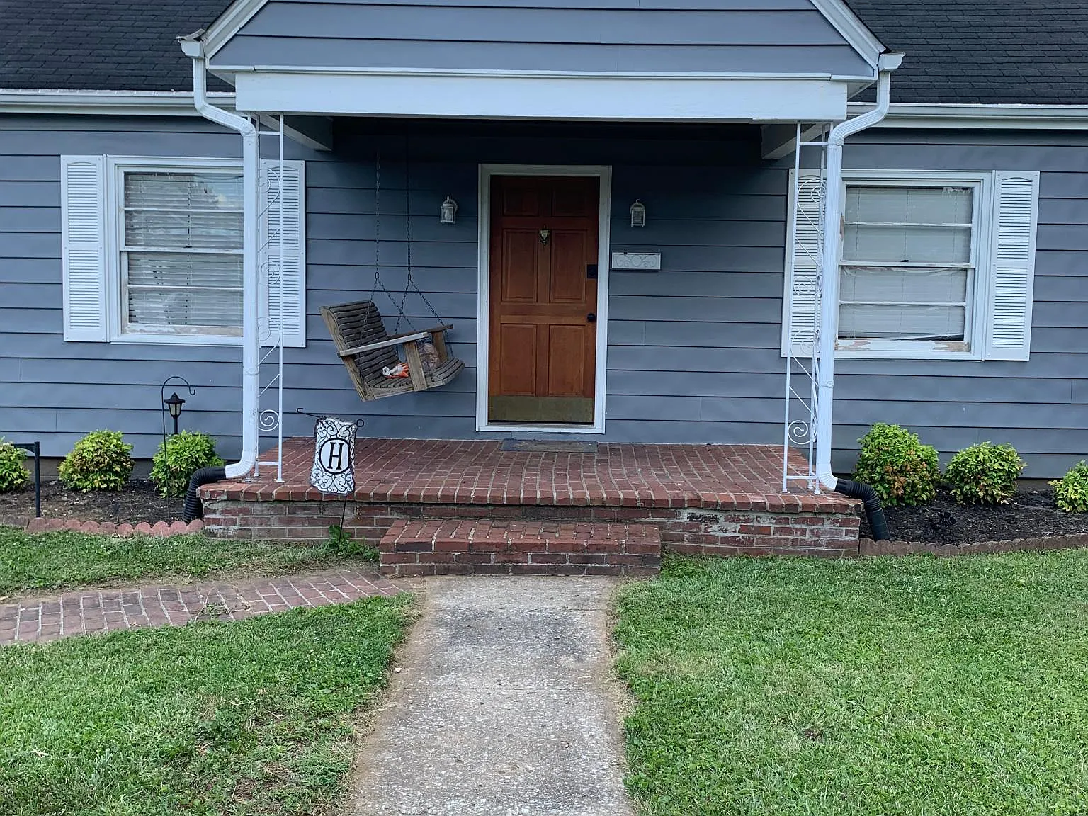 3 bed, 1650 sqft, $1,500 — Photo 1