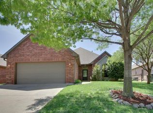 736 Longmeadow Ln, Edmond, OK 73003