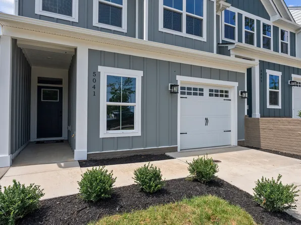 5041 Medmont Cir, Roanoke, VA 24018