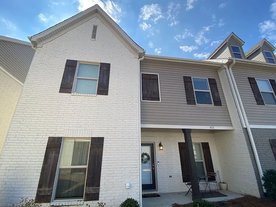 432 Walker Cir