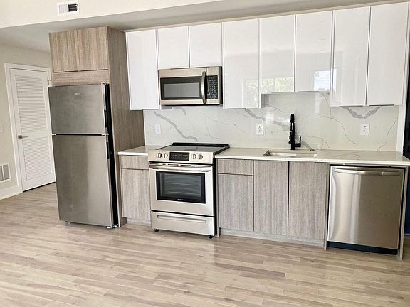 3rd image of 1518 N 8th St #6F
