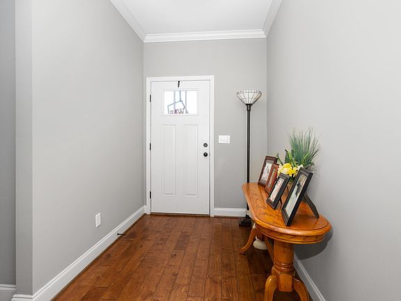 4th image of 4162 Gardenia Ln