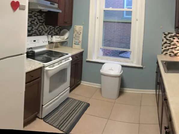 432 S 44th St, Philadelphia, PA 19104