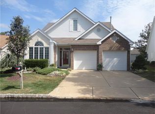 72 Leeds Ln, Monroe Township, NJ 08831