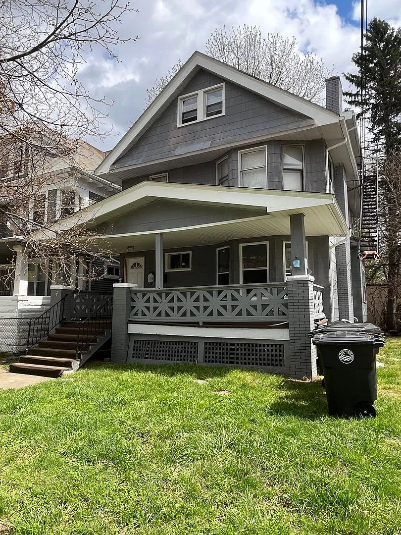 Building Photo - 3889 W 33rd St