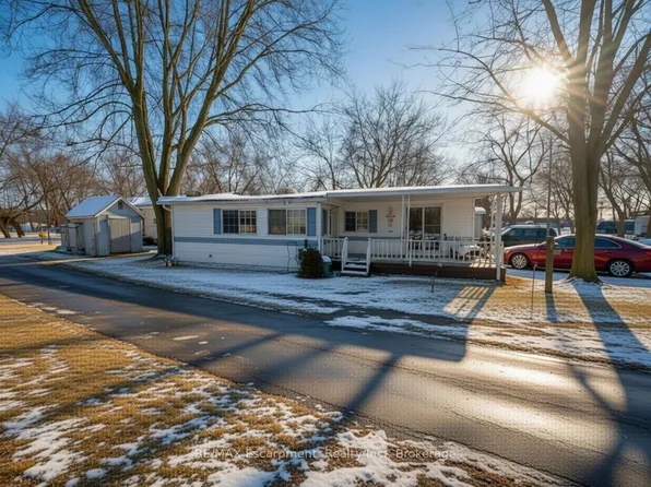 8845 Lundys Ln #232, Niagara Falls, ON L2H 1H5