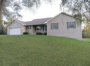 470 E Rolston Rd, Linden, MI 48451