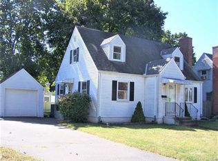 78 Foxcroft Dr, Manchester, CT 06040