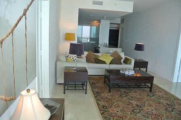 2nd image of 900 Biscayne Blvd APT 4808