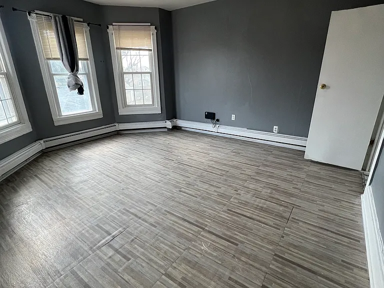 1103 W State St #2 — Photo 6