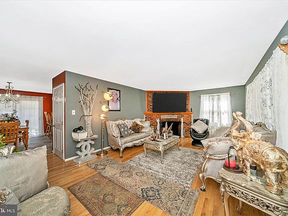 3rd image of 16706 Cedarforest Rd