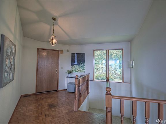 3rd image of 3921 Joanie Ln NW