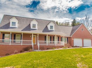 319 Richardson Dr, Tazewell, VA