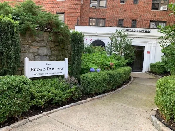 1 Broad Parkway #4L, White Plains, NY 10601