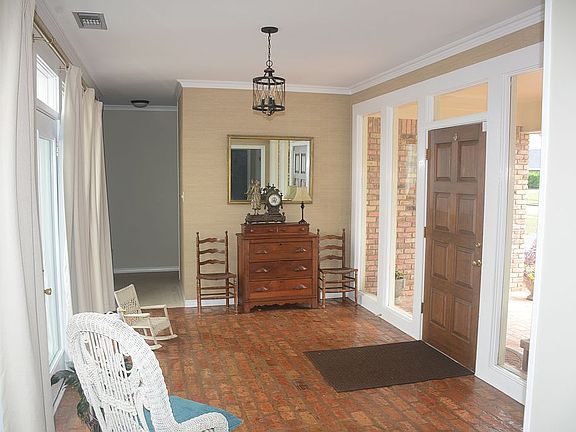 So much natural light!