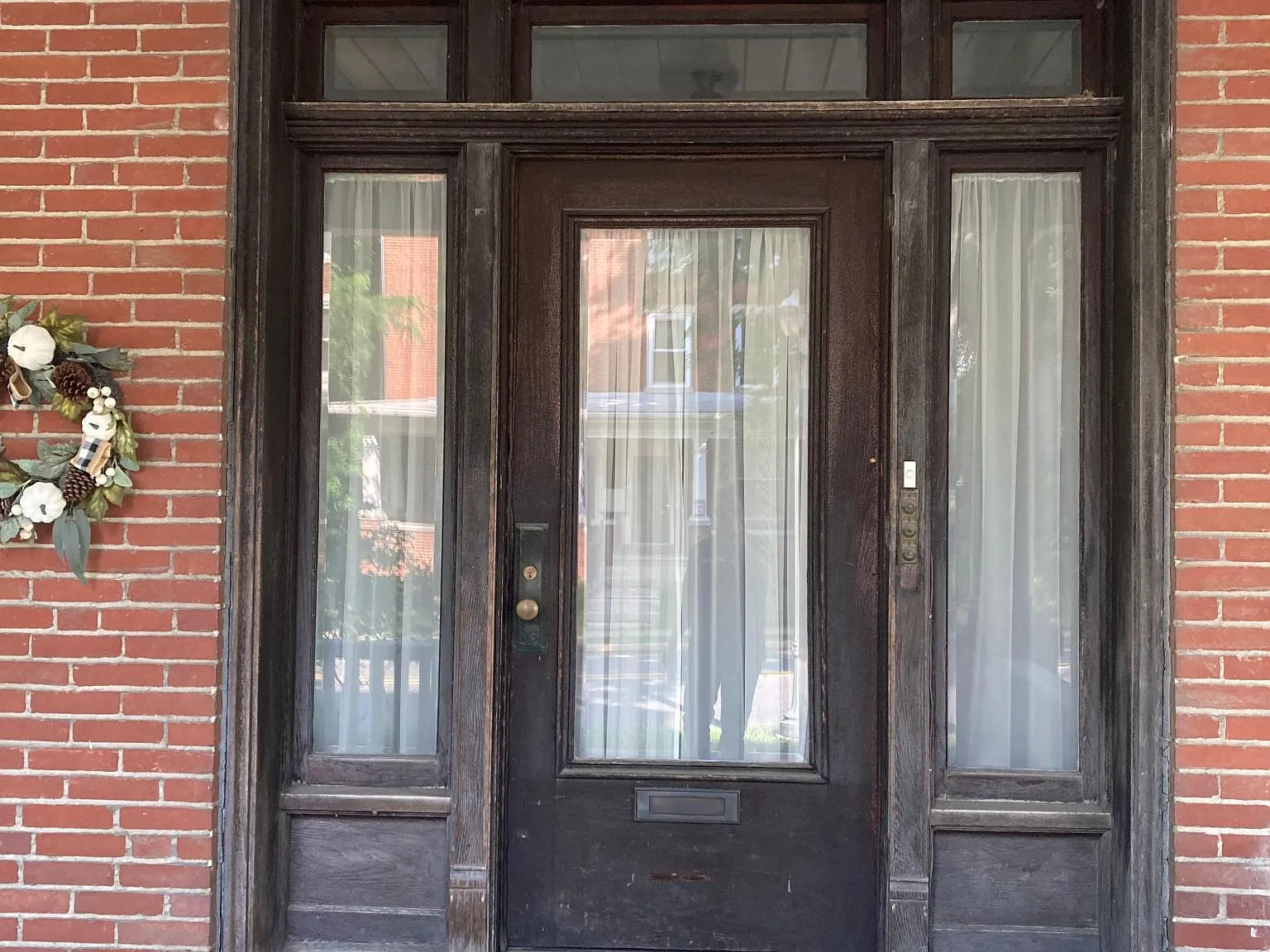 1 bed, 900 sqft, $1,195 — Photo 2